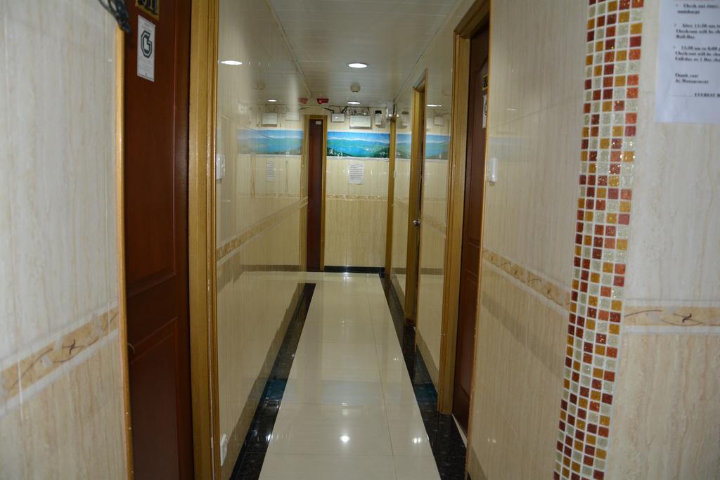 Everest Guest House Гонконг Экстерьер фото