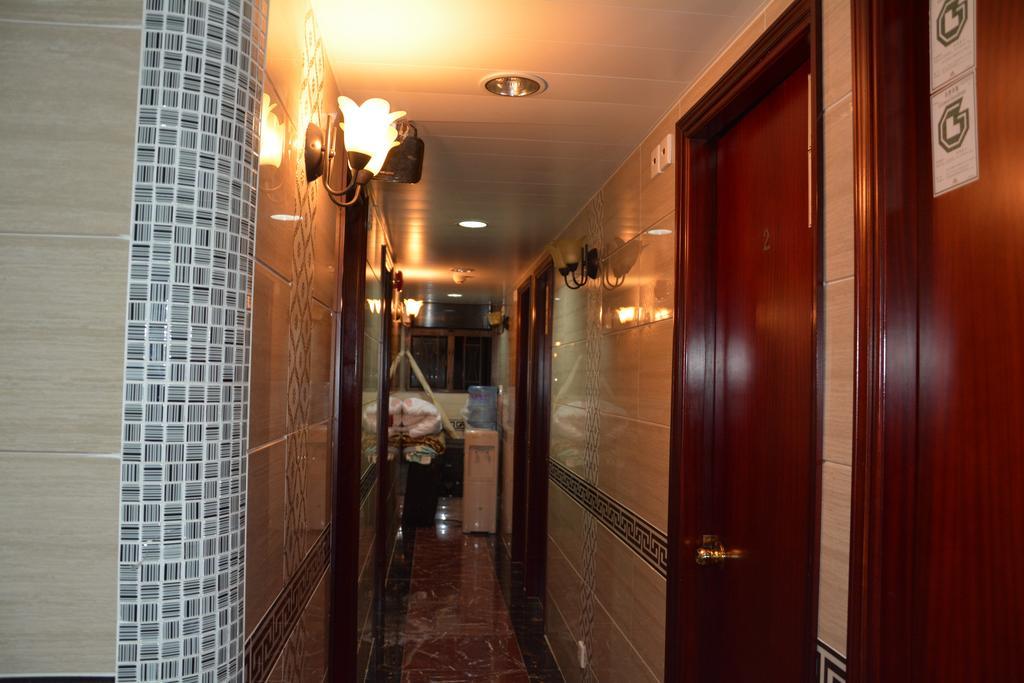 Everest Guest House Гонконг Экстерьер фото